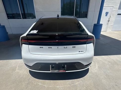Used 2026 Toyota Prius XLE FWD image 3