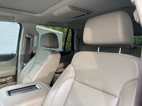 Used 2020 GMC Yukon SLT w/ Open Road Package AWD/4WD image 8