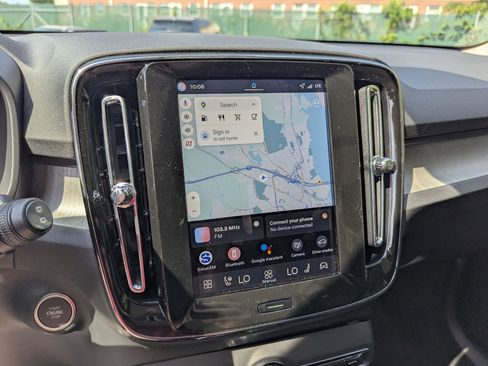 New 2026 Volvo XC40 B5 Plus w/ Climate Package image 15