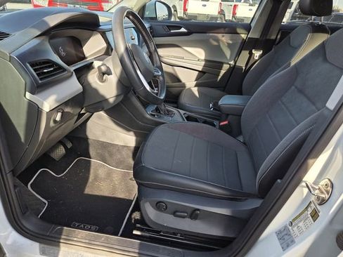 Used 2022 Volkswagen Taos SE image 7