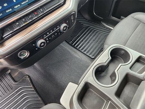 Used 2022 Chevrolet Silverado 1500 LT image 19