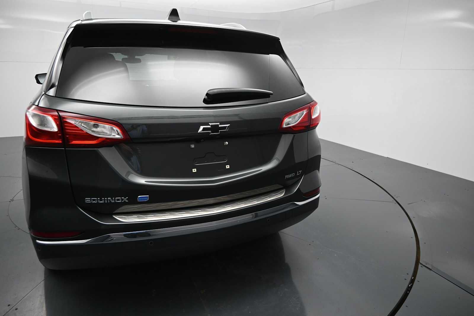 Used 2019 Chevrolet Equinox LT w/ Sun & Navigation Package AWD/4WD image 5