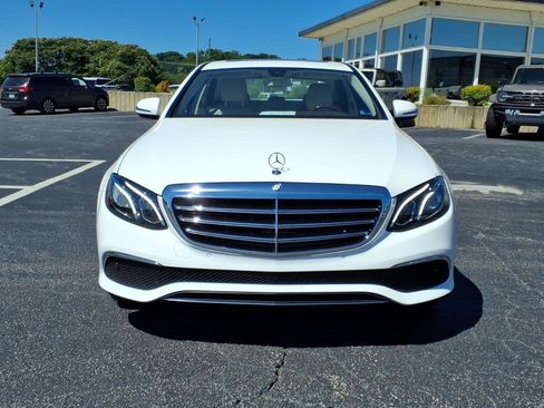 Used 2017 Mercedes-Benz E 300 image 2