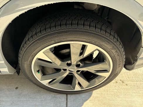 Used 2023 Audi Q4 e-tron Prestige w/ Black Optic Package image 22