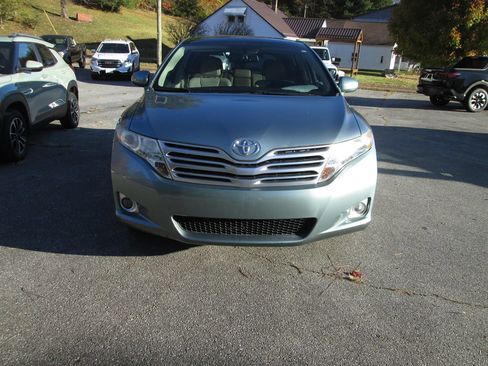 Used 2011 Toyota Venza AWD image 2