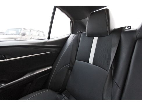 Used 2025 Toyota Camry SE w/ Convenience Package FWD image 14