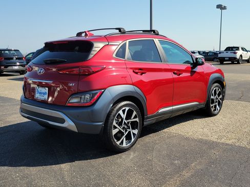 Used 2022 Hyundai Kona Limited FWD image 4