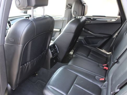 Used 2018 Porsche Macan S AWD/4WD image 18