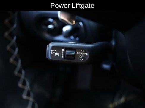 Used 2024 Porsche Macan Turbo image 16