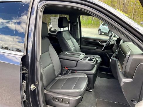 Used 2025 GMC Sierra 1500 SLT AWD/4WD image 11