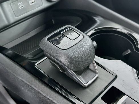 Used 2023 Nissan Rogue SV FWD image 24