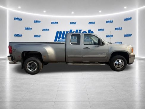 Used 2008 GMC Sierra 3500 SLT w/ EZ-Lift Tailgate Package RWD image 4