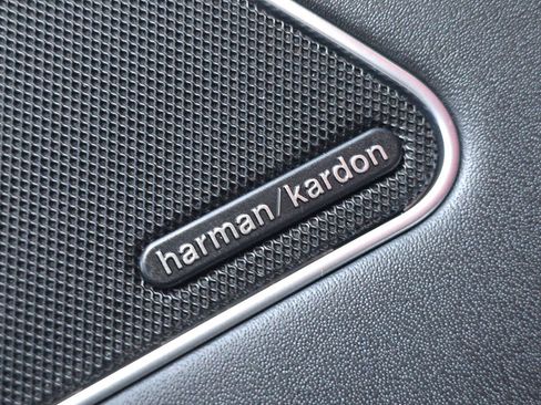 Used 2022 Maserati Levante GT image 27