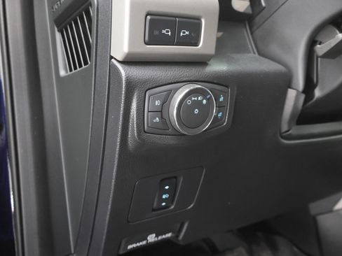 Used 2019 Ford F350 Lariat w/ Chrome Package image 36