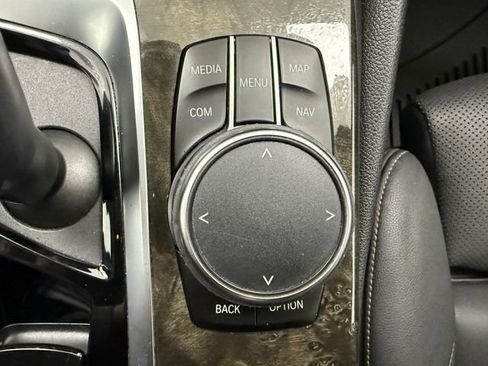 Used 2023 BMW 540i w/ Premium Package RWD image 20