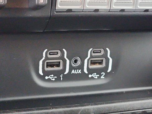 Used 2021 RAM 2500 Big Horn w/ Level 2 Equipment Group image 23