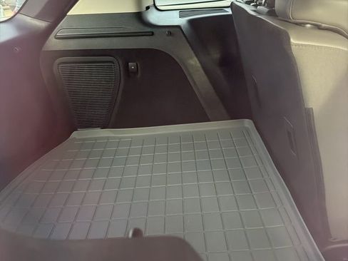 Used 2024 Lincoln Corsair Reserve w/ Equipment Group 202A image 9