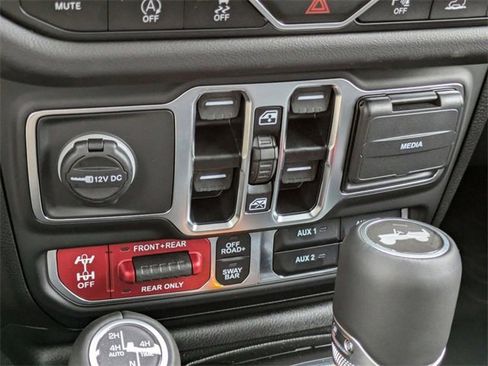 New 2025 Jeep Wrangler Unlimited Rubicon image 24