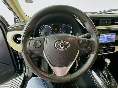 Used 2019 Toyota Corolla LE FWD image 12