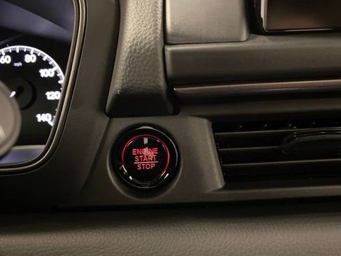 Used 2025 Honda Pilot TrailSport image 17