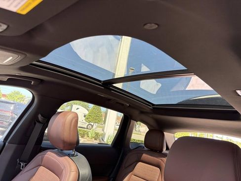 New 2026 Lincoln Nautilus Reserve AWD/4WD image 30