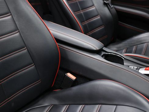 Used 2017 Ferrari California T RWD image 76