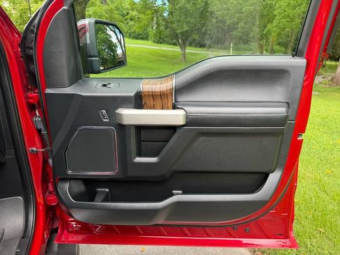 Used 2020 Ford F150 Lariat w/ Equipment Group 502A Luxury AWD/4WD image 46