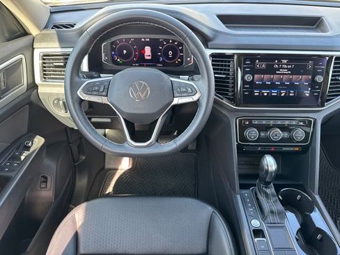 Used 2022 Volkswagen Atlas SE w/ Panoramic Sunroof Package image 31