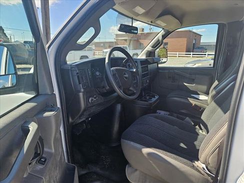 Used 2021 GMC Savana 2500 w/ Driver Convenience Package image 6
