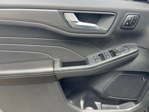 Used 2023 Ford Escape Active w/ Tech Pack #2 AWD/4WD image 8
