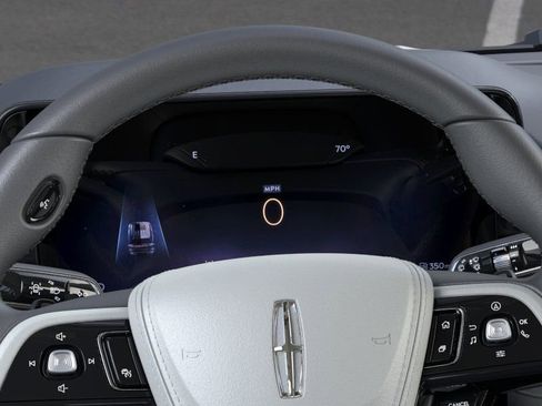 New 2026 Lincoln Aviator 2WD image 13