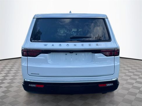 Used 2023 Jeep Wagoneer L 4WD image 7