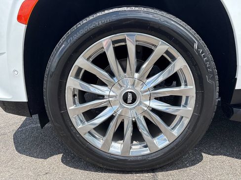 Certified 2021 Cadillac Escalade ESV Premium Luxury AWD/4WD image 68
