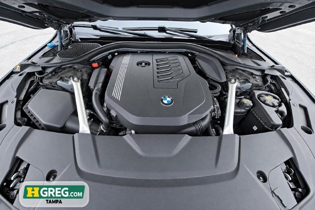 Used 2022 BMW 740i w/ M Sport Package RWD image 16