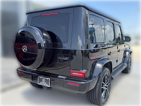 Used 2025 Mercedes-Benz G 550 image 9