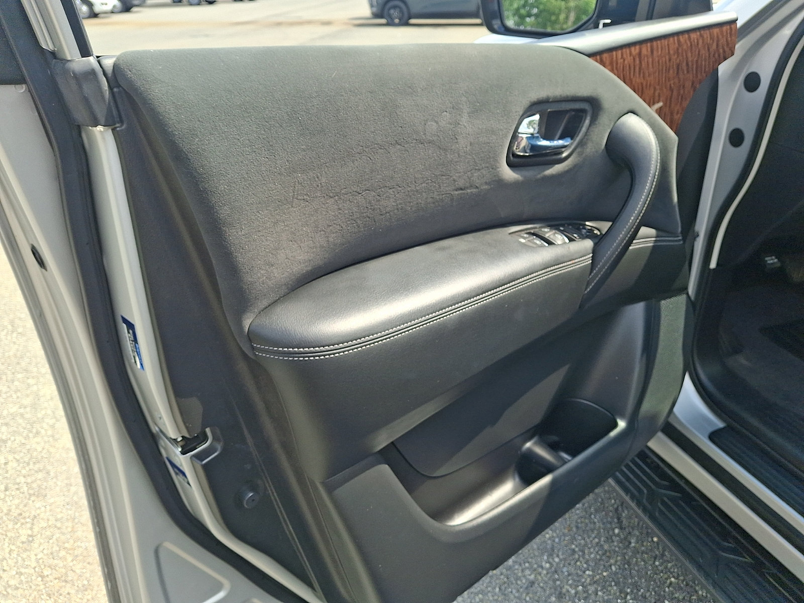 Used 2019 Nissan Armada SV w/ Driver Package AWD/4WD image 13
