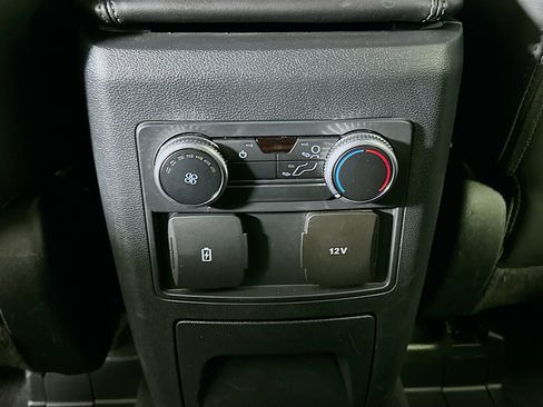 Used 2022 Ford Explorer XLT w/ Equipment Group 202A image 28