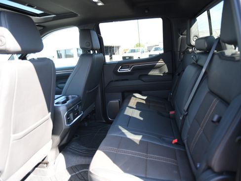 Used 2024 Chevrolet Silverado 1500 High Country w/ Technology Package image 13