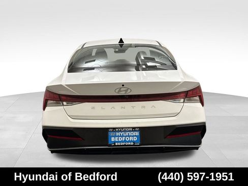 Used 2025 Hyundai Elantra SEL FWD image 6