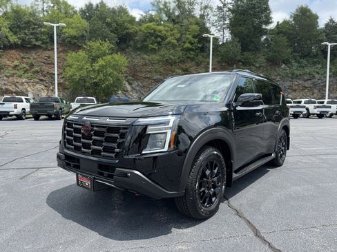 New 2025 Nissan Armada PRO-4X image 3