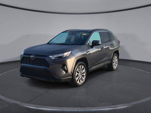 Used 2024 Toyota RAV4 XLE Premium FWD image 4
