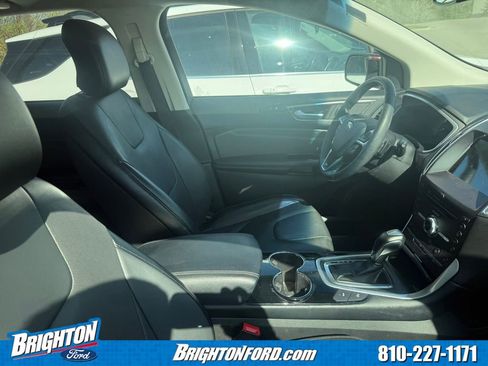 Used 2018 Ford Edge Titanium w/ Equipment Group 302A AWD/4WD image 7
