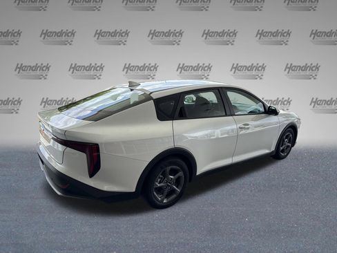 Used 2025 Kia K4 FWD image 9