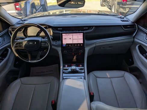 Used 2021 Jeep Grand Cherokee L Overland image 12