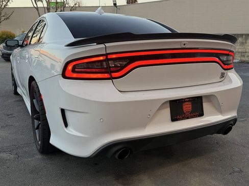 Used 2016 Dodge Charger R/T Scat Pack w/ Technology Group image 14