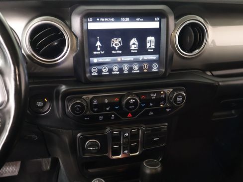 Used 2020 Jeep Gladiator Overland w/ Dual Top Group AWD/4WD image 5
