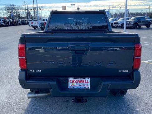 Used 2025 Toyota Tacoma SR w/ SR Upgrade Package image 4