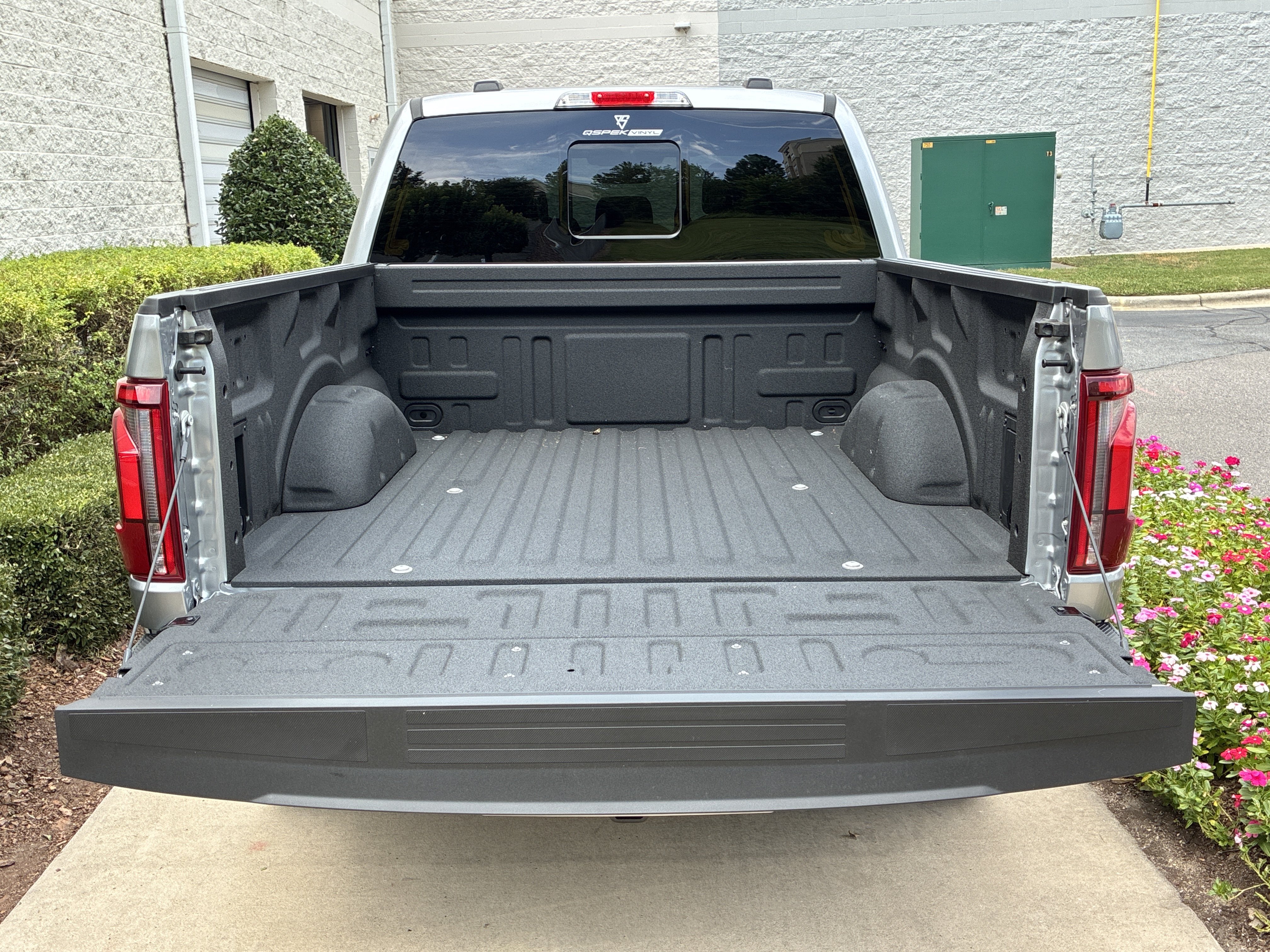 Used 2025 Ford F150 Lariat w/ Equipment Group 501A Mid AWD/4WD image 32