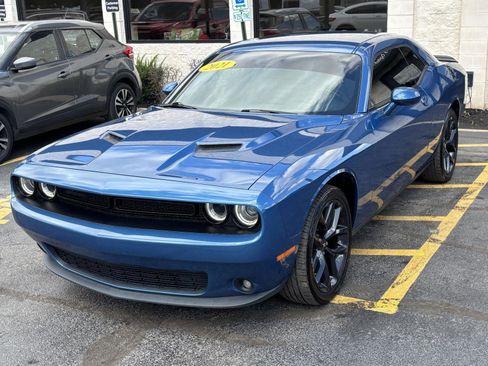 Used 2021 Dodge Challenger SXT w/ Blacktop Package image 5