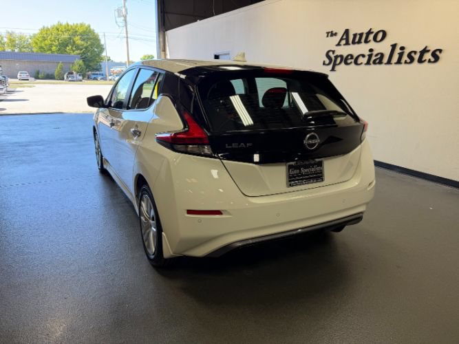 Used 2025 Nissan Leaf S FWD image 3